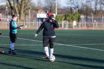 Bild 32 - Frauen SG Holstein Sued - SV Gruenweiss-Siebenbaeumen : Ergebnis: 0:2